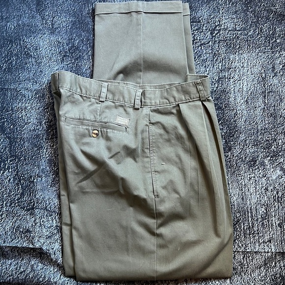 Bugle Boy Other - Bugle Boys men’s khaki chinos sz 36x32